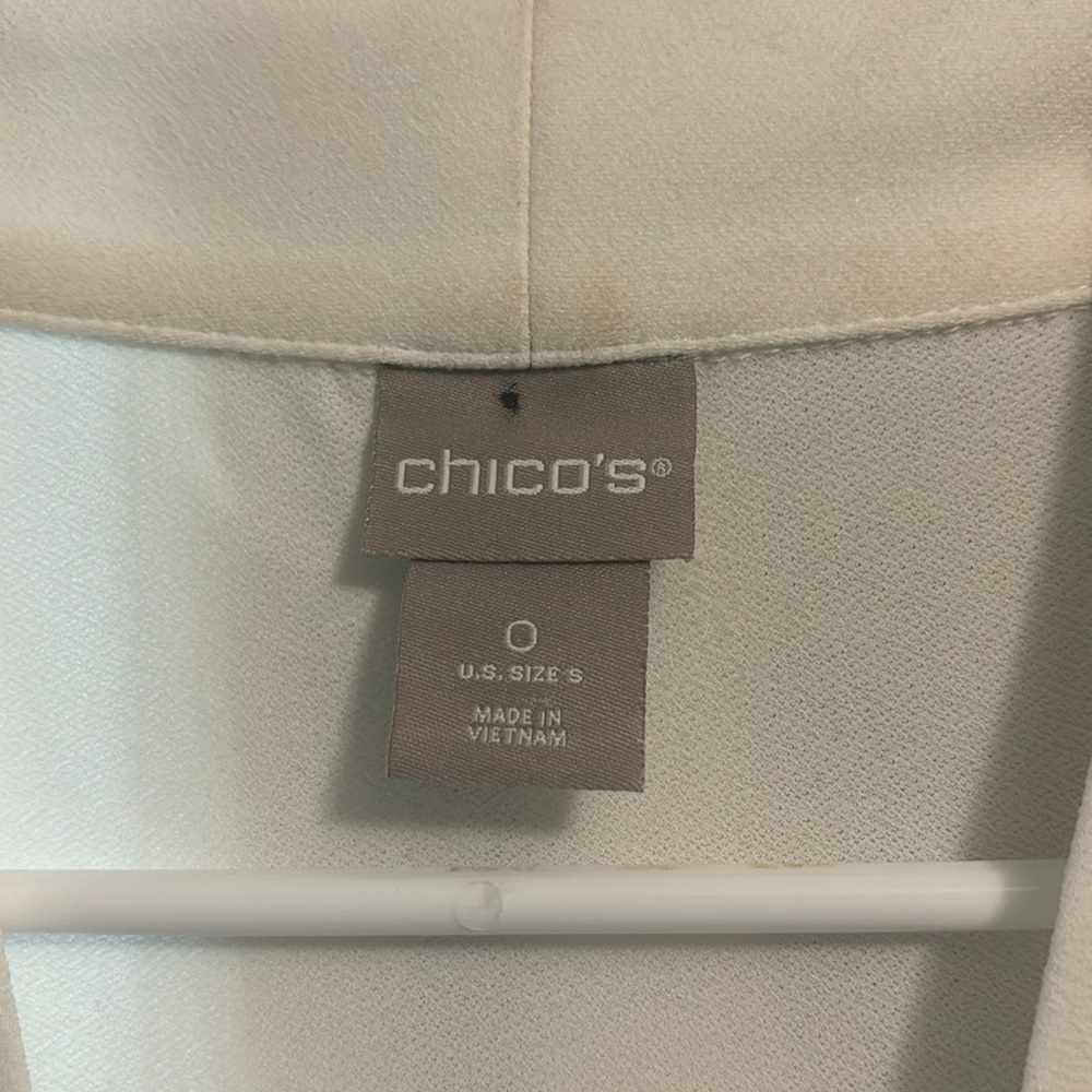 Light creamy white top for party’s and events!